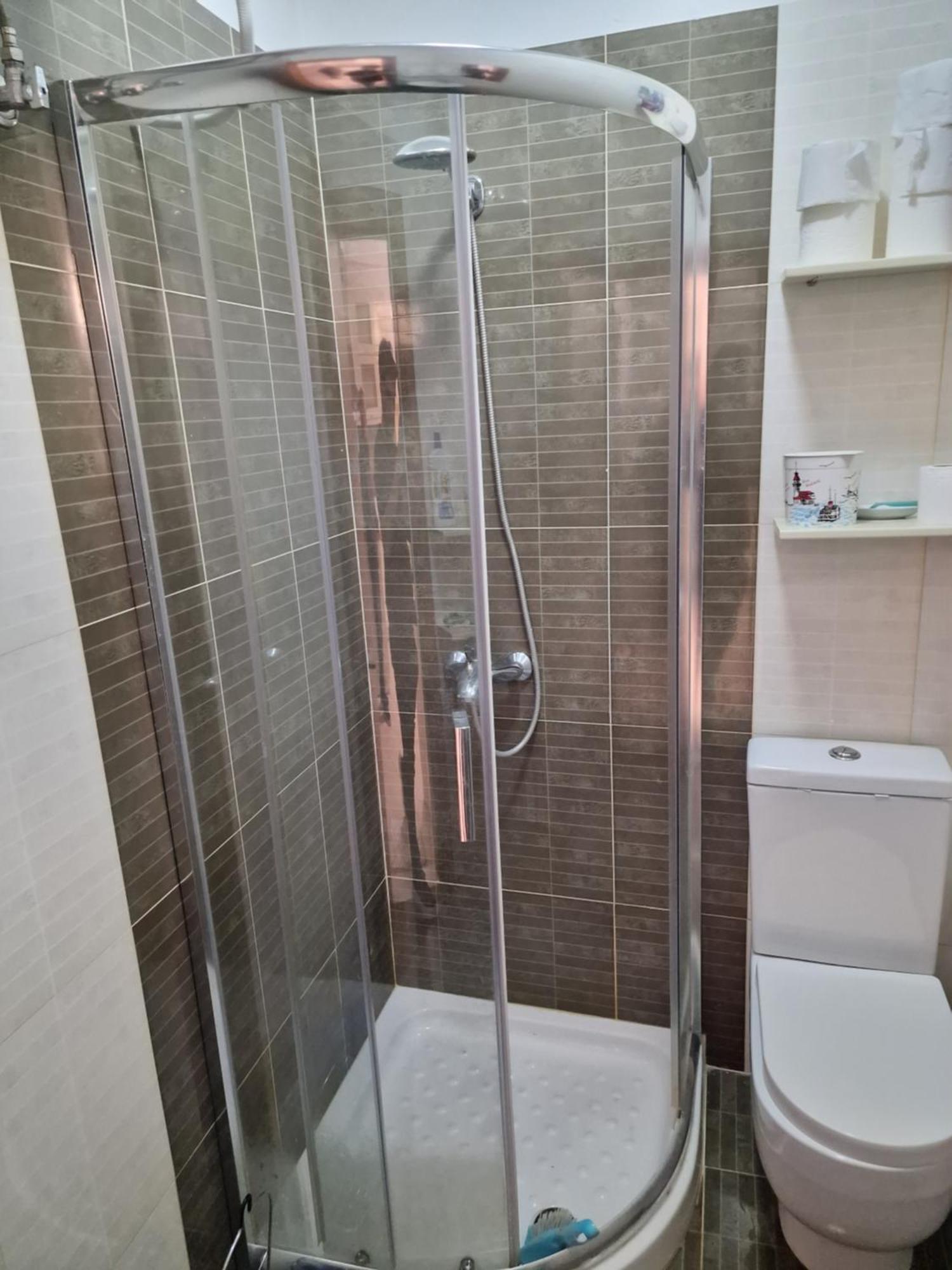 Beachfront Apartment Sarande Bagian luar foto